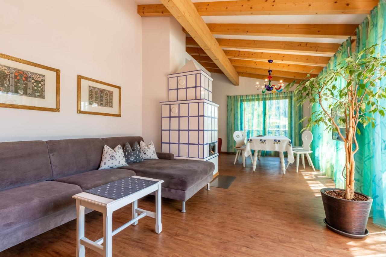 Stefania Hotel 4*